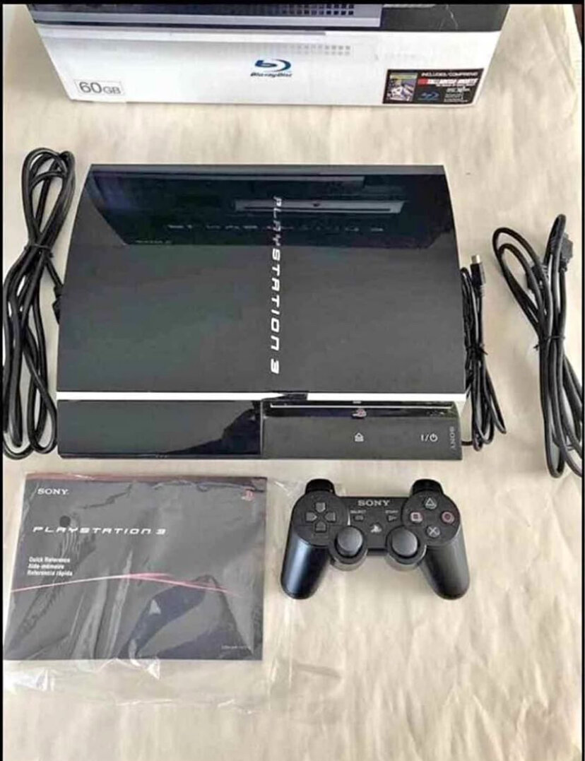 Console PlayStation 3 avec manettes