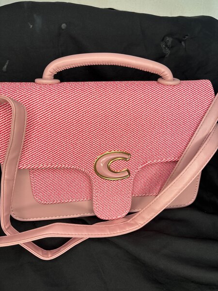 Sac bandoulière élégant rose