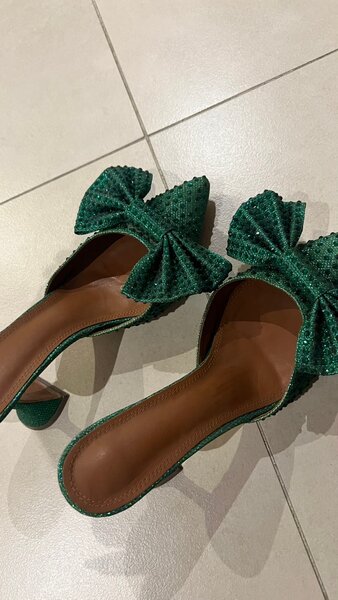 Mules à talons strass verts
