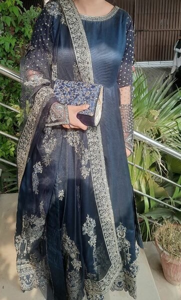 Faiza saqlain replica frock