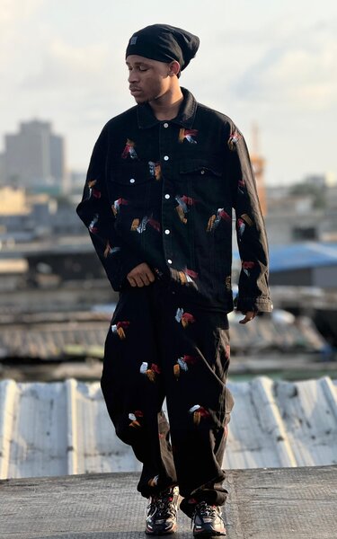 Costume en denim tendance