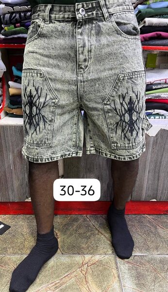 Shorts en jean homme délavé avec motifs