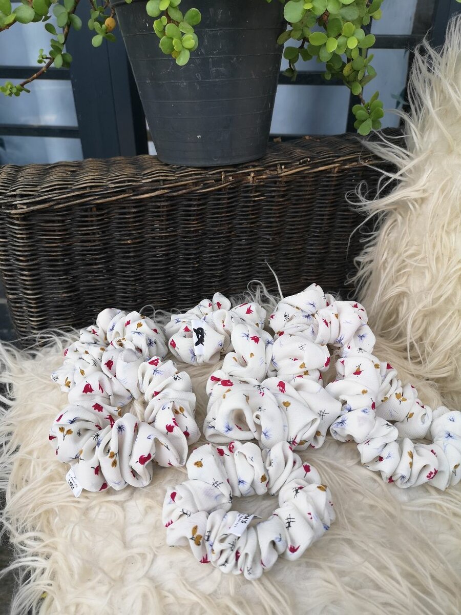 Scrunchies (organza )