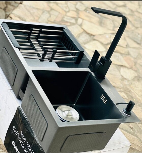 Double bowl kitchen sink