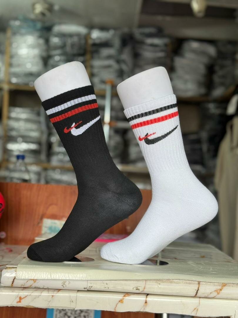 3 chaussette à 2500