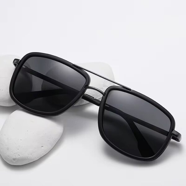 Lunettes de soleil élégantes