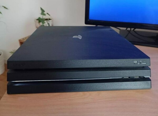 Console PS4 pro occasion