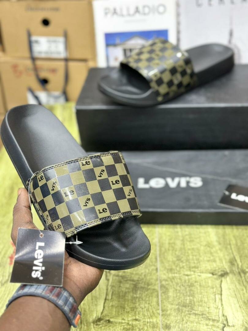 Claquettes Levi's Checkerboard