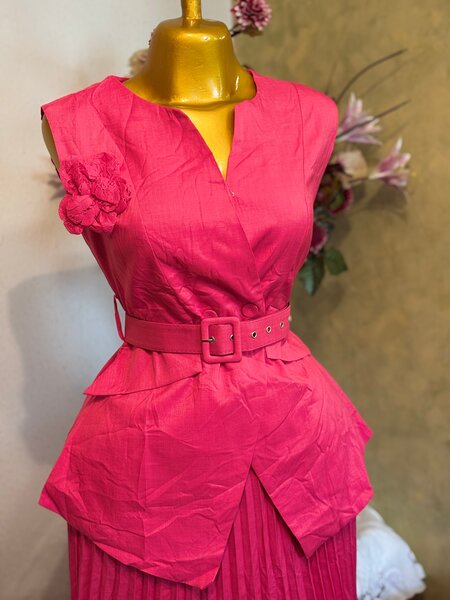 Ensemble plissée avec ceinture