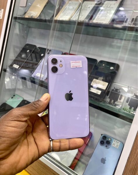 iPhone 11 casi neuf