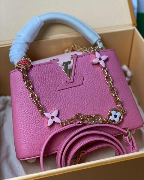 Sac à main rose élégant