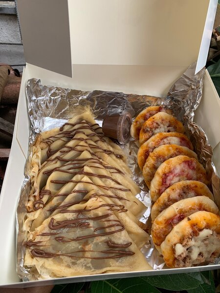 Assortiment gourmand crêpes et snacks