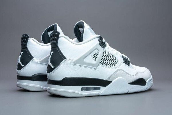Jordan 4