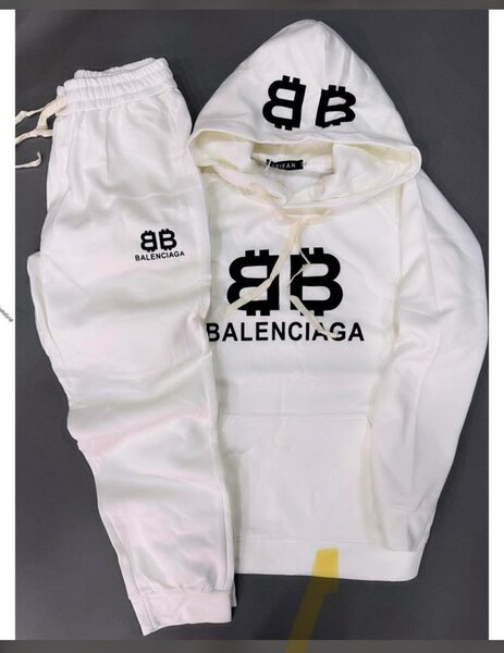 Ensemble de survêtement stylé