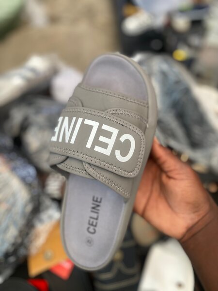 Claquettes élégantes CELINE