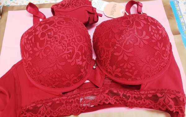 LINGERIE ROUGE BORDEAUX