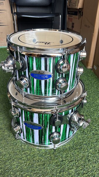 Pearl Decade Drum Set