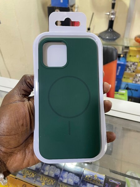 Coque MagSafe Verte iPhone 12