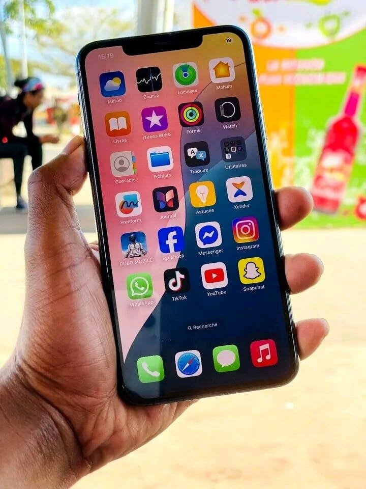 iPhone 13 Pro bleu océan