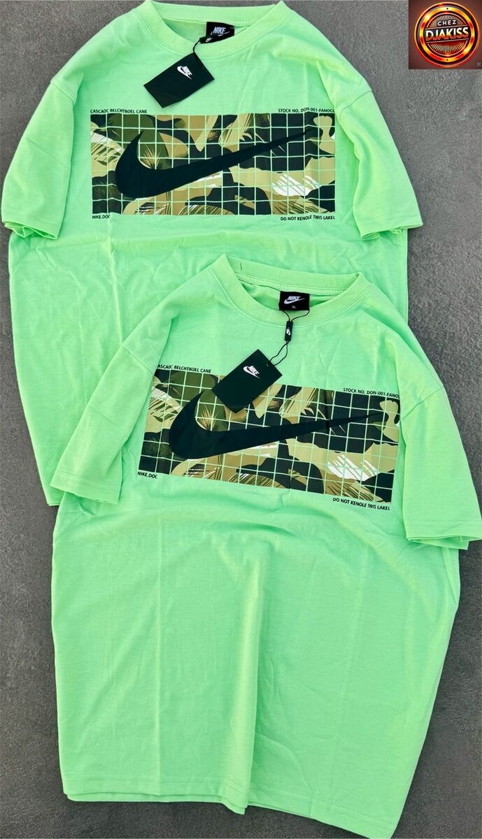 T-shirts Nike unisex colorés