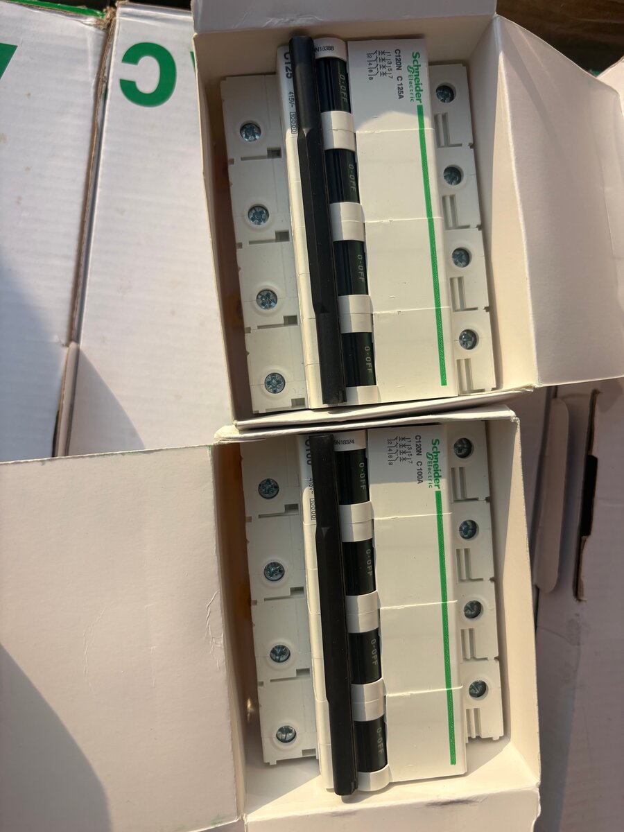 Disjoncteur Schneider électrique