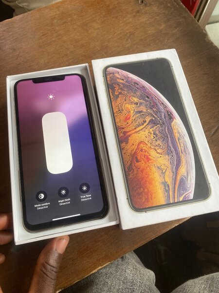 iPhone XS Marx