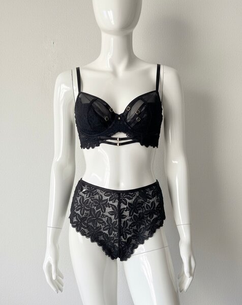 Ensemble lingerie dentelle noire