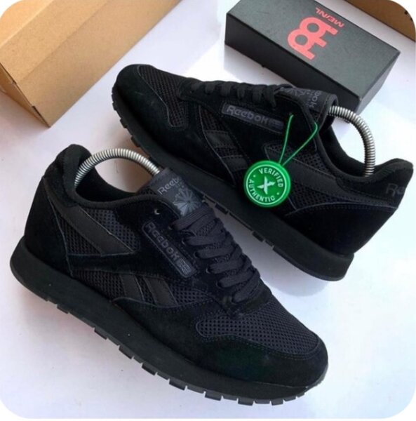 REEBOK CLASSIC