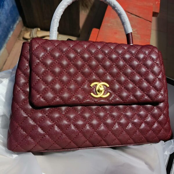 Sac élégant en cuir matelassé