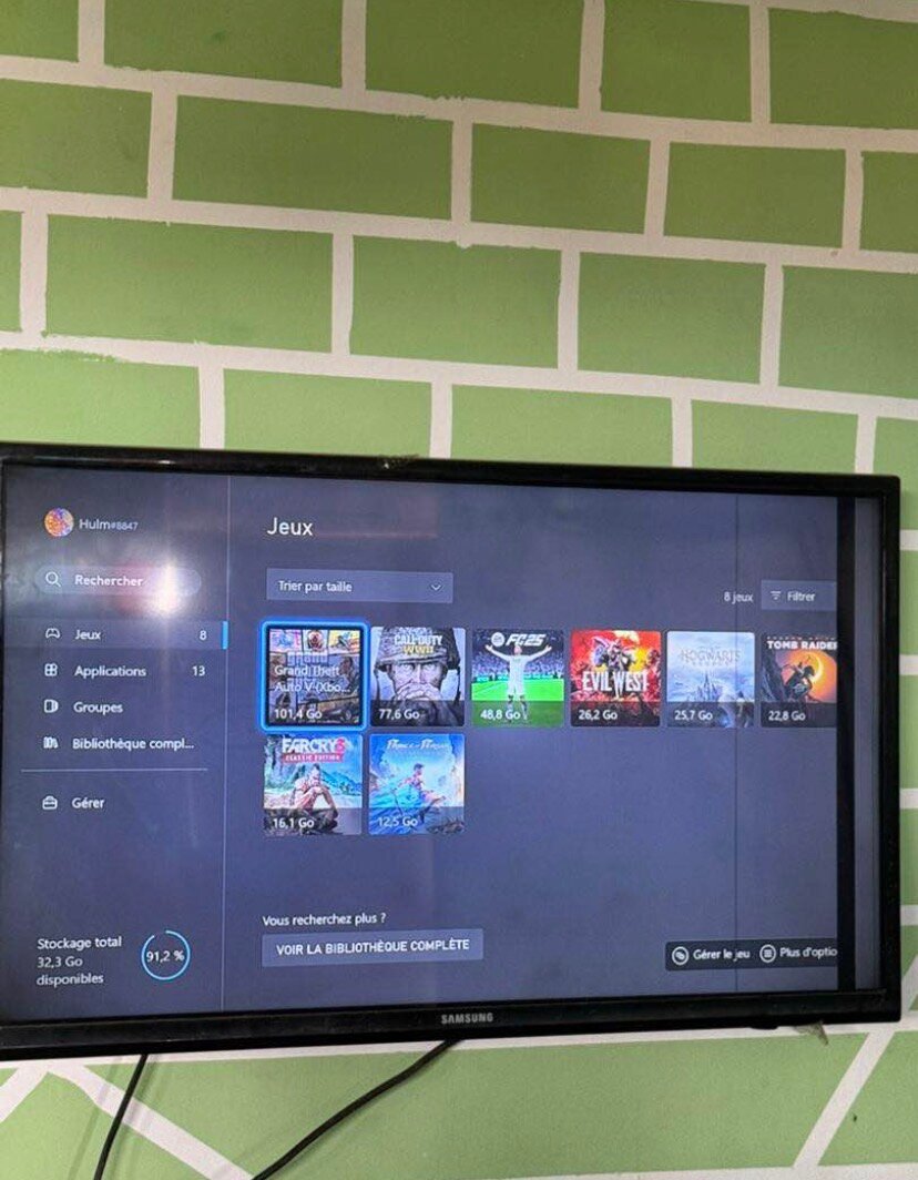 Console Xbox avec manette