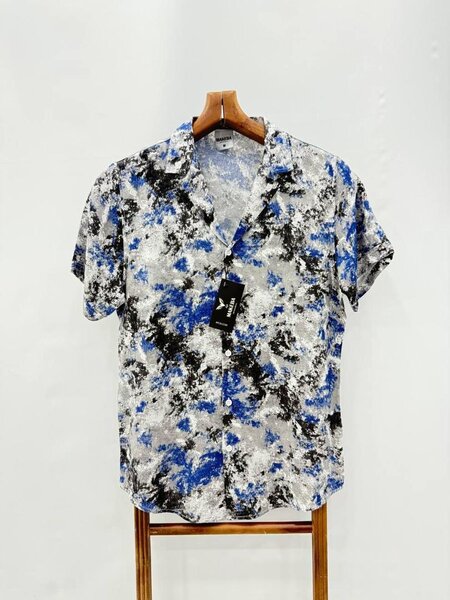 Chemise à motifs géométriques