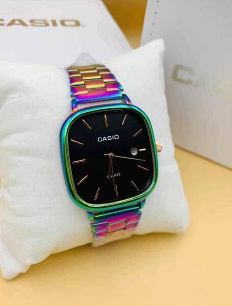 Montre Casio rétro élégante