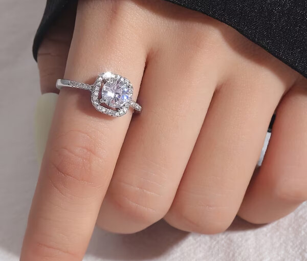 Bague Solitaire Éclatante