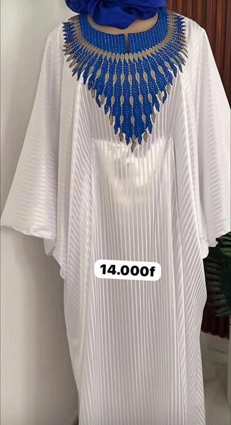 Robe africaine en dentelle