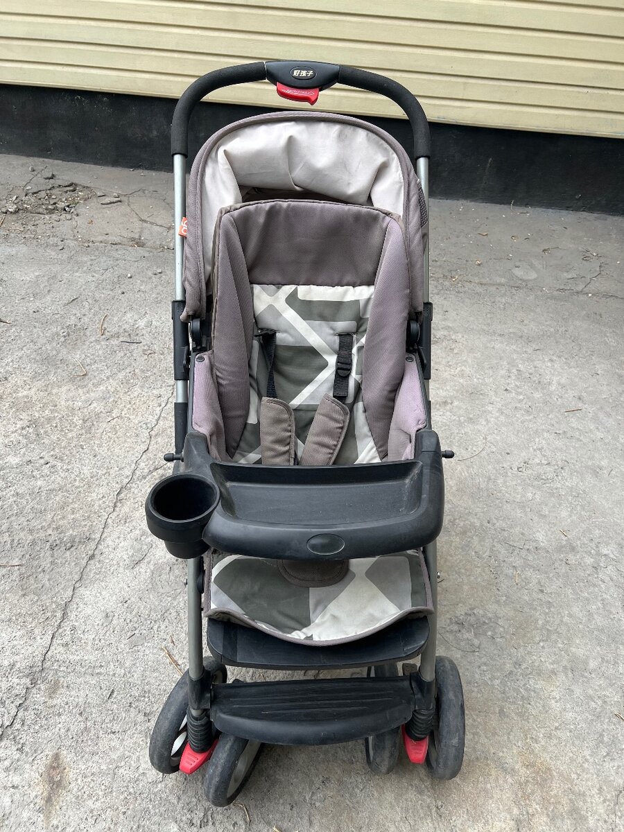 Прогулочная коляска