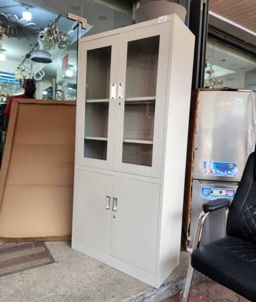 Armoire multifonction blanche