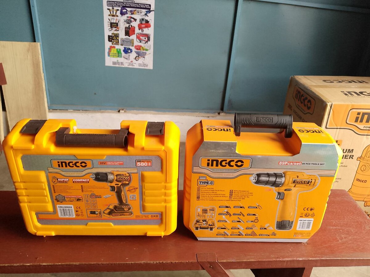 20V cordless drill with two batteries and accessories