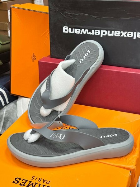 Tongs de confort pour hommes