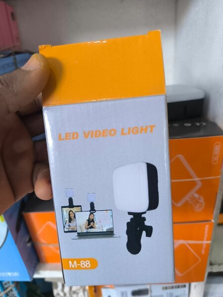 Lampe Vidéo LED M-88