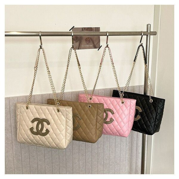 Sac à main en cuir matelassé