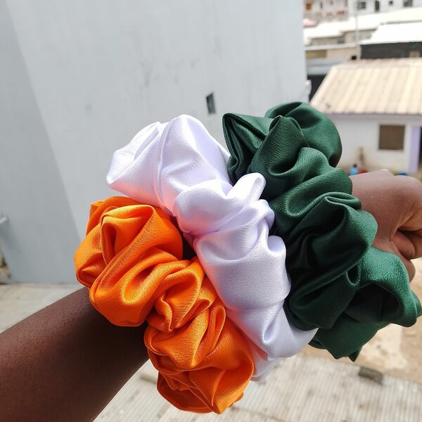 Chouchous cheveux satin colorés