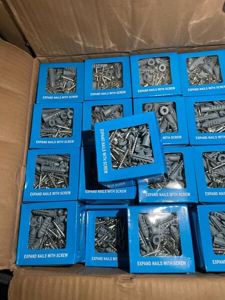 Chevilles à Expansion avec Vis