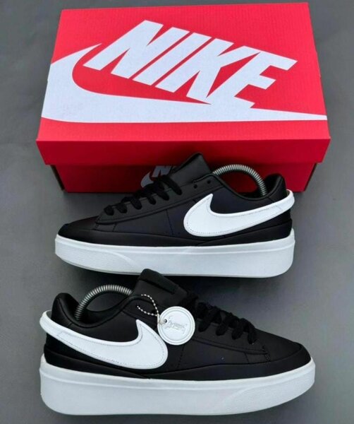 Nike Baskets Mode Noires