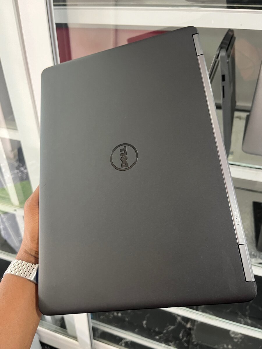 Dell latitude 7450  i5