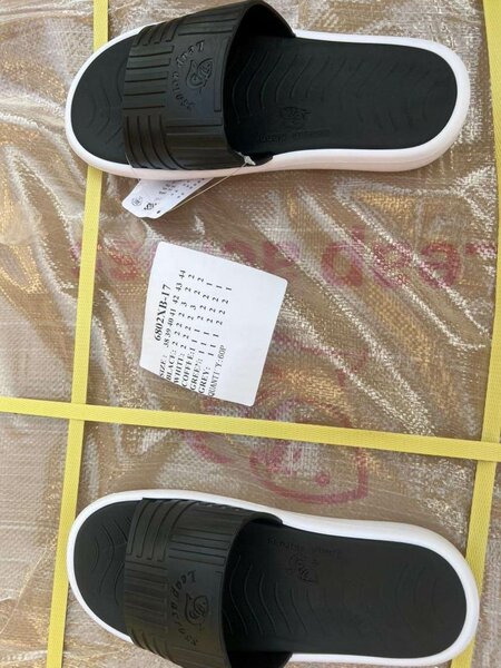 Sandales de piscine homme