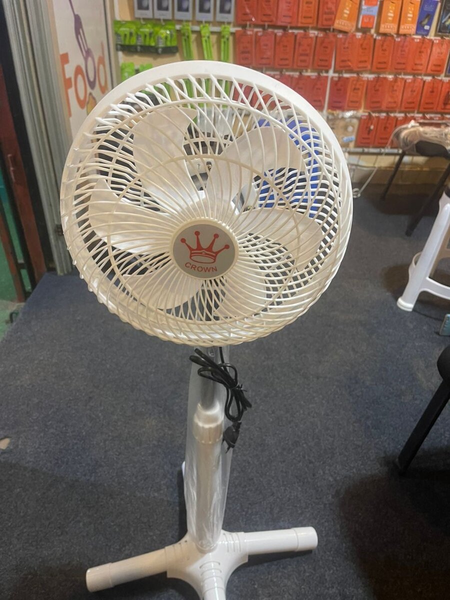 Ventilateur sur pied réglable