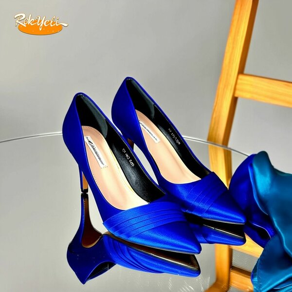 Escarpin à demi talon bleu