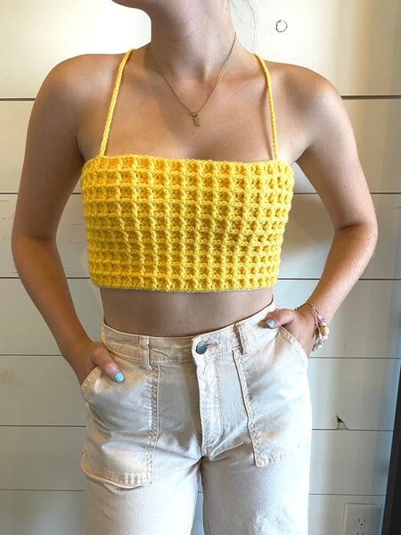 Haut court crochet jaune