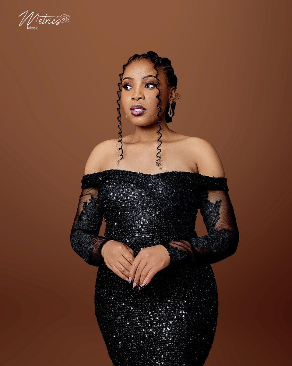 Ladies long sleeve sequin dress