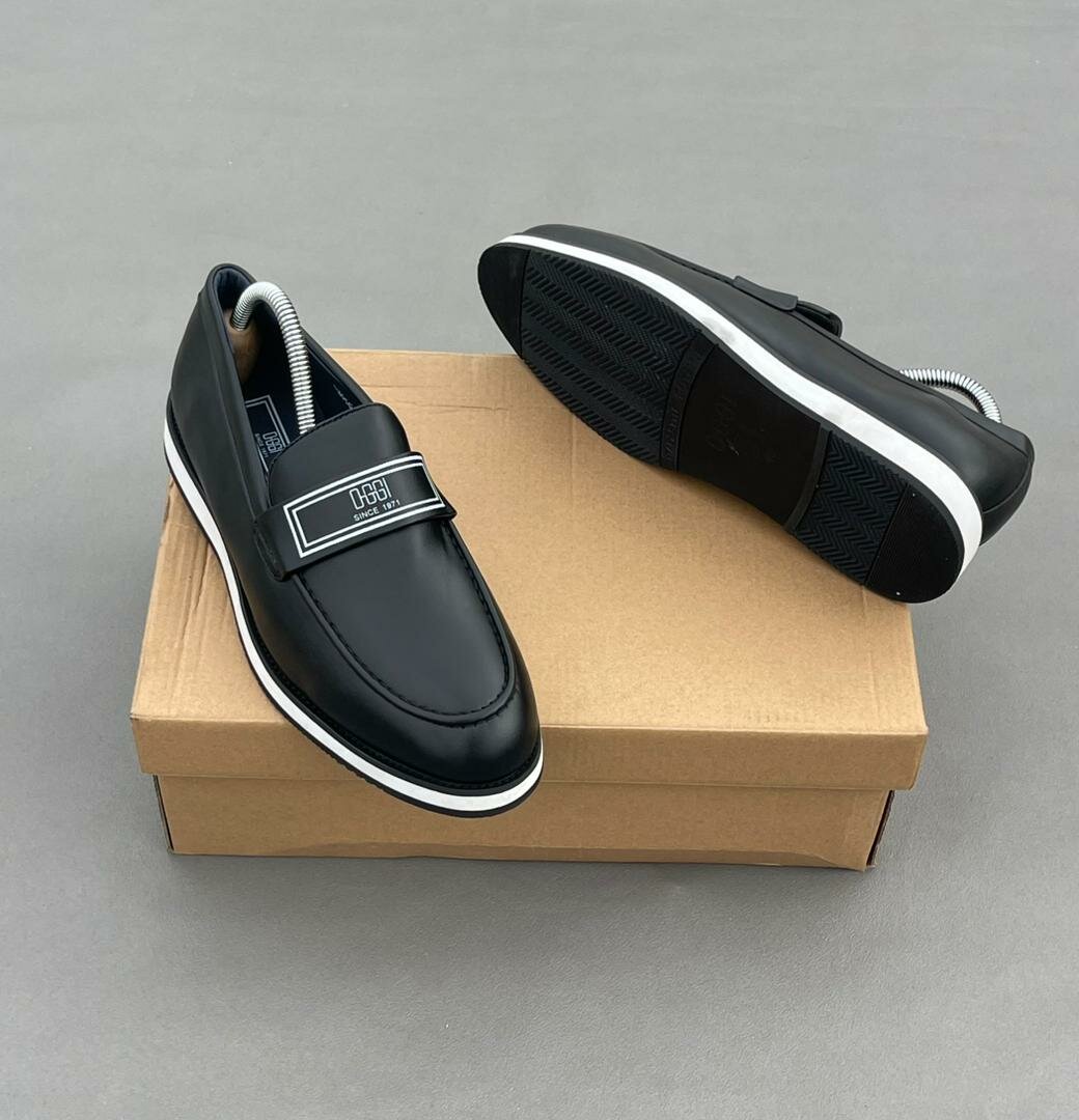 Mocassins élégants en cuir noir